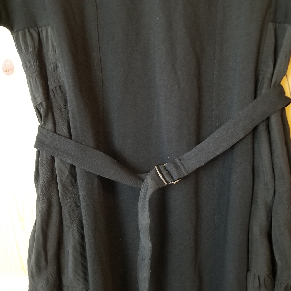 Basic House Distance "Milady Beach" Embroidered M… - image 4